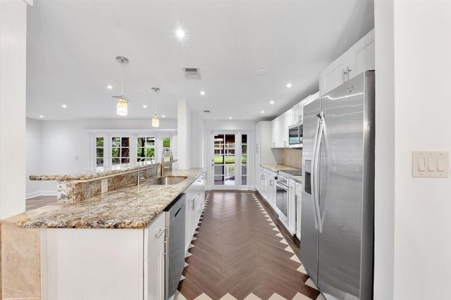 9897 Fairway Cove Lane, Plantation, FL 33324