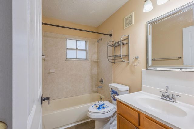 129 N MERCURY AVENUE, Clearwater, FL 33765