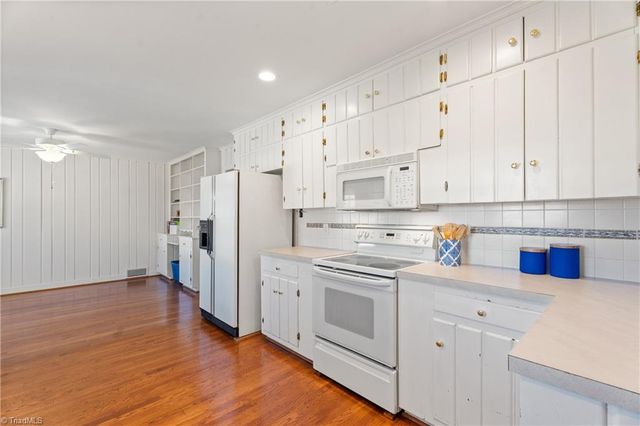 3201 Crittenden Court, Winston-salem, NC 27106