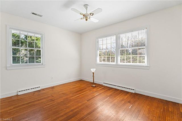 3201 Crittenden Court, Winston-salem, NC 27106