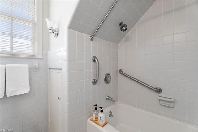 3201 Crittenden Court, Winston-salem, NC 27106