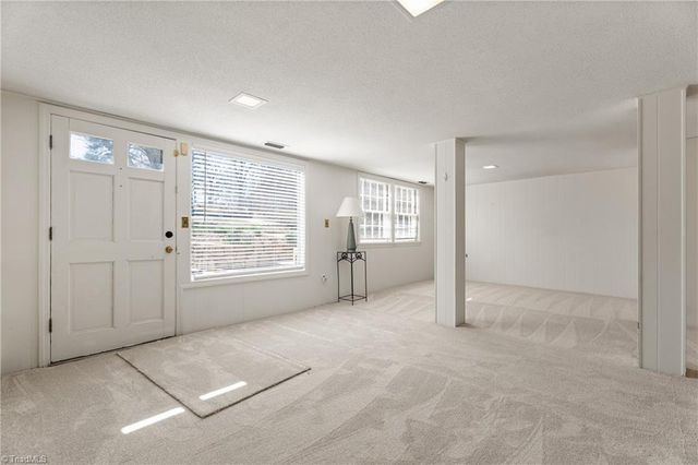 3201 Crittenden Court, Winston-salem, NC 27106