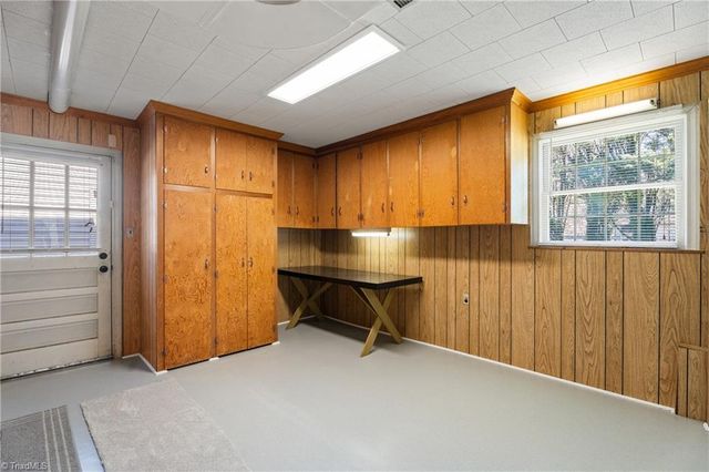 3201 Crittenden Court, Winston-salem, NC 27106