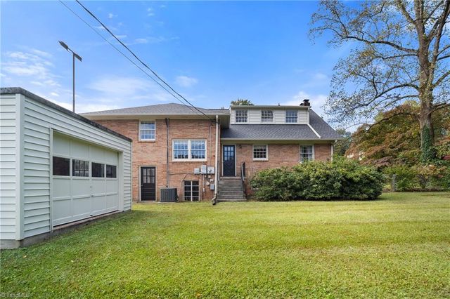 3201 Crittenden Court, Winston-salem, NC 27106