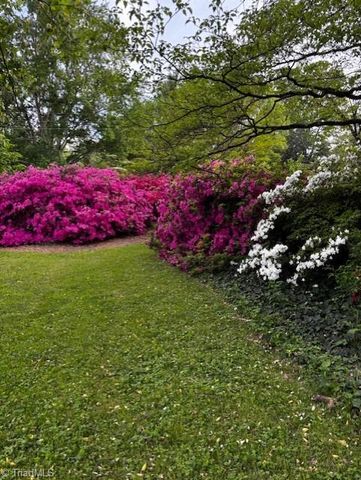 3201 Crittenden Court, Winston-salem, NC 27106