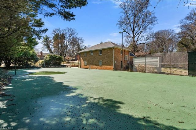 3201 Crittenden Court, Winston-salem, NC 27106