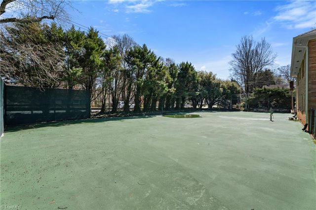 3201 Crittenden Court, Winston-salem, NC 27106