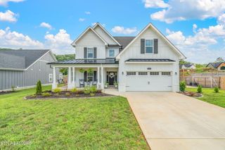 137 Forest Creek Pkwy, Oak Ridge, TN 37830