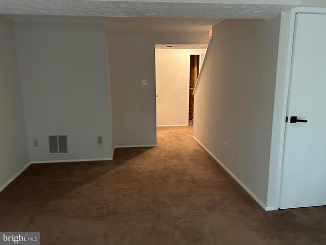 8317 BROOKVALE CT, Springfield, VA 22153