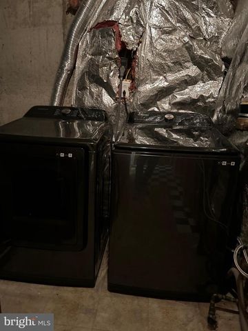 8317 BROOKVALE CT, Springfield, VA 22153