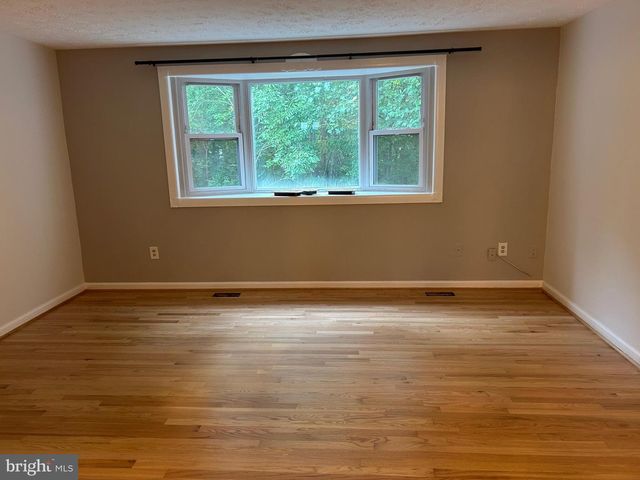 8317 BROOKVALE CT, Springfield, VA 22153