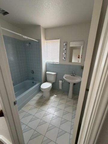 4813 Jackson St, North Highlands, CA 95660