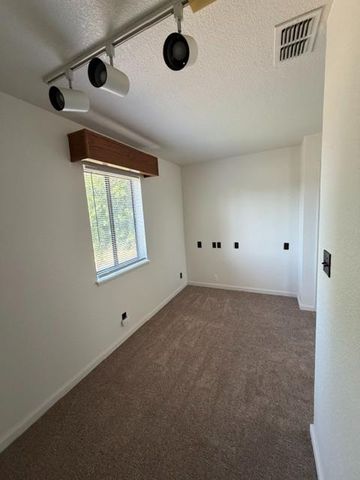 4813 Jackson St, North Highlands, CA 95660