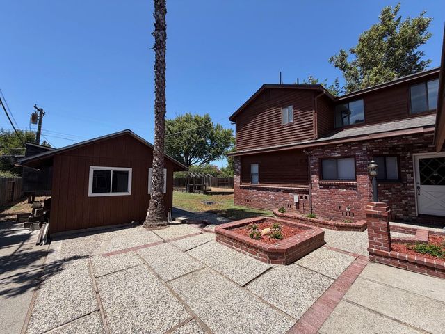 4813 Jackson St, North Highlands, CA 95660