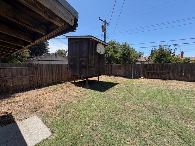 4813 Jackson St, North Highlands, CA 95660