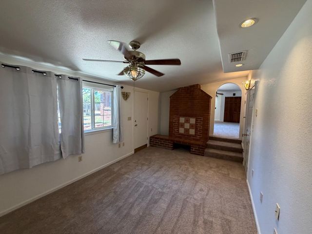 4813 Jackson St, North Highlands, CA 95660