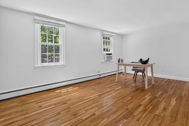 96 Draper Rd, Wayland, MA 01778
