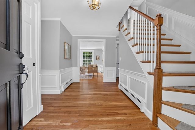 96 Draper Rd, Wayland, MA 01778