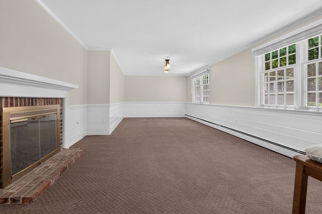 96 Draper Rd, Wayland, MA 01778