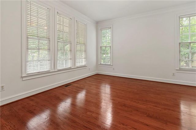 1593 Walkway Court SW, Lilburn, GA 30047