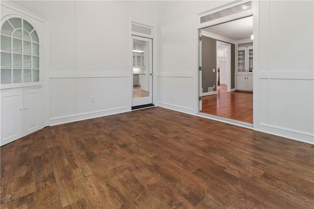 1593 Walkway Court SW, Lilburn, GA 30047