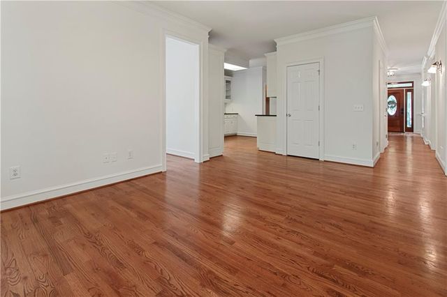 1593 Walkway Court SW, Lilburn, GA 30047