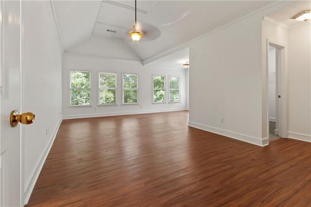 1593 Walkway Court SW, Lilburn, GA 30047