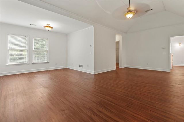 1593 Walkway Court SW, Lilburn, GA 30047