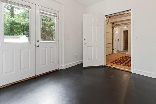 1593 Walkway Court SW, Lilburn, GA 30047
