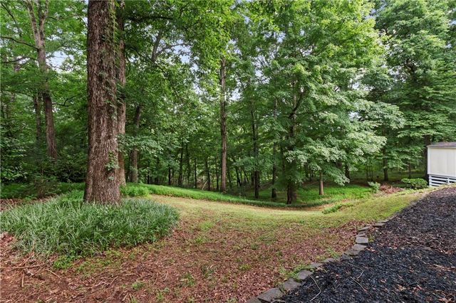 1593 Walkway Court SW, Lilburn, GA 30047