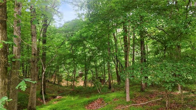 1593 Walkway Court SW, Lilburn, GA 30047