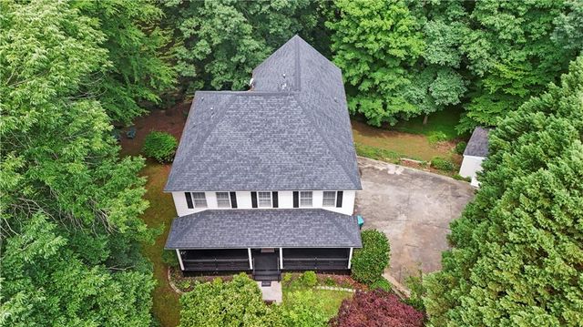 1593 Walkway Court SW, Lilburn, GA 30047
