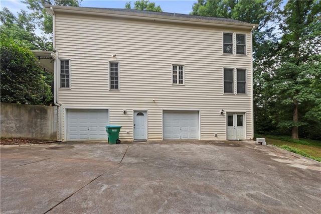 1593 Walkway Court SW, Lilburn, GA 30047