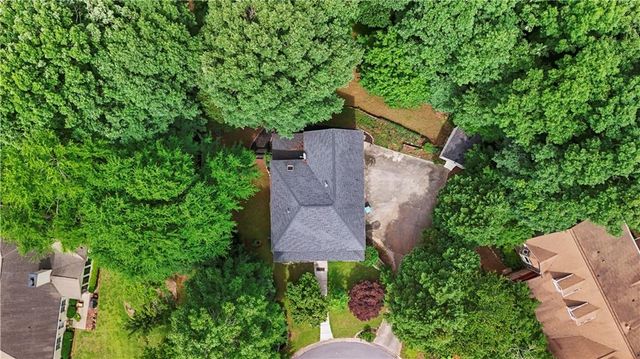 1593 Walkway Court SW, Lilburn, GA 30047