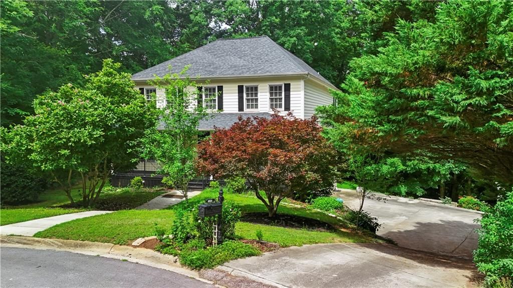 1593 Walkway Court SW, Lilburn, GA 30047