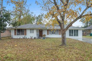 209 River Oaks Drive, Westlake, LA 70669