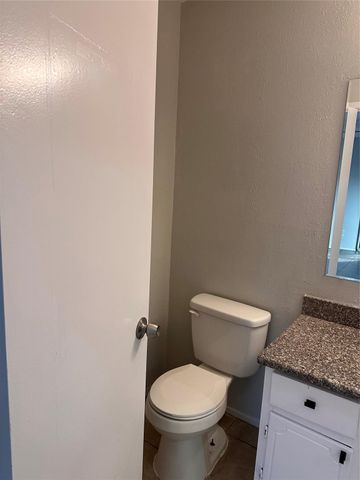 5665 Birchmont Drive 3, Houston, TX 77091