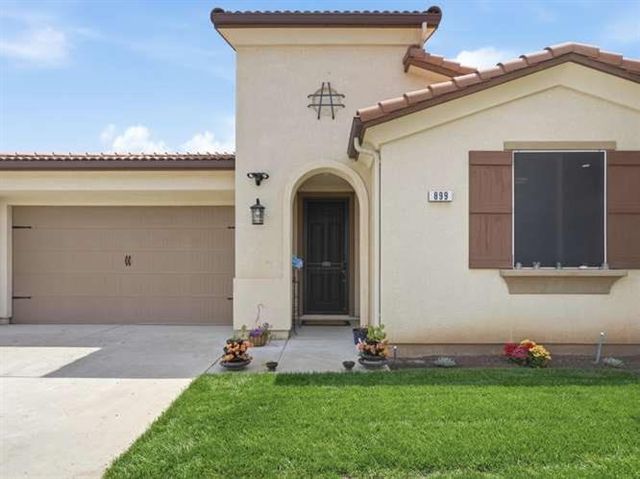 899 Blackwood Avenue, Clovis, CA 93619