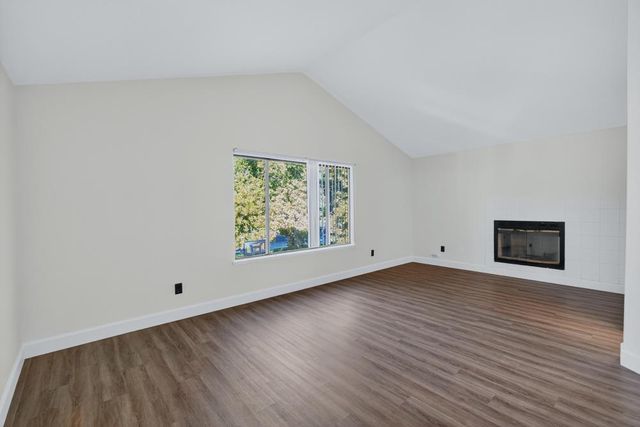 5013 Efthemia Way, Elk Grove, CA 95758