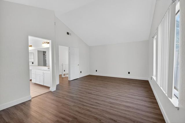 5013 Efthemia Way, Elk Grove, CA 95758