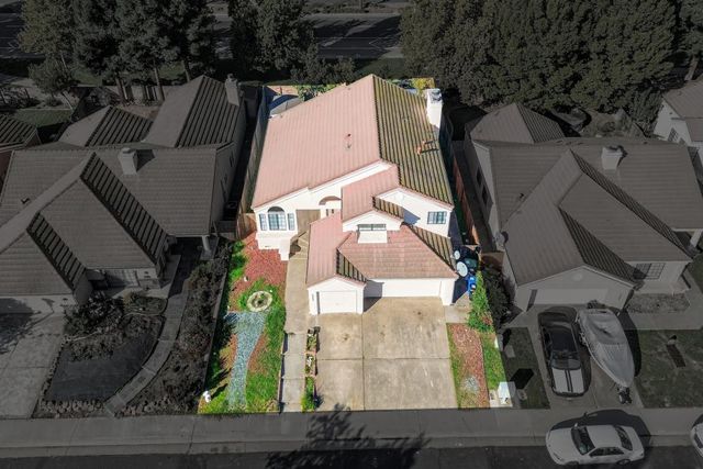 5013 Efthemia Way, Elk Grove, CA 95758