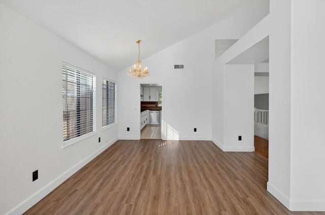 5013 Efthemia Way, Elk Grove, CA 95758