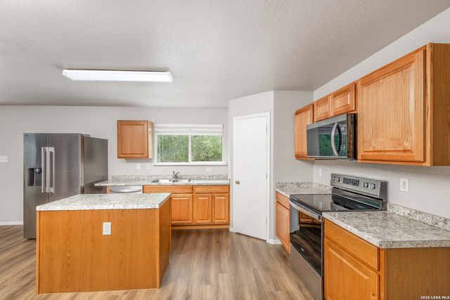 9207 MISSION STRM, San Antonio, TX 78223