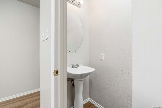 9207 MISSION STRM, San Antonio, TX 78223