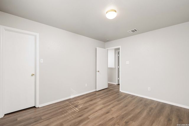 9207 MISSION STRM, San Antonio, TX 78223