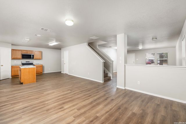 9207 MISSION STRM, San Antonio, TX 78223