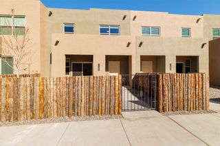 7388 Contenta Ridge Loop, Santa Fe, NM 87507