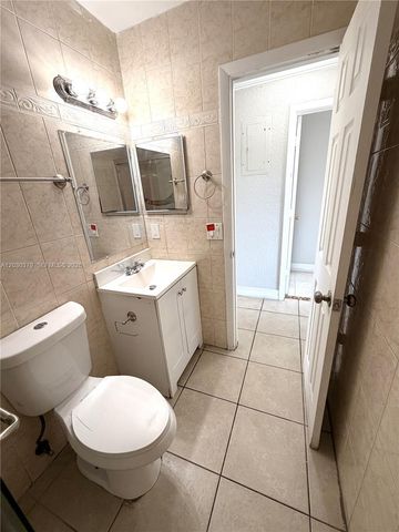 412 Lakeside Dr 223, Margate, FL 33063