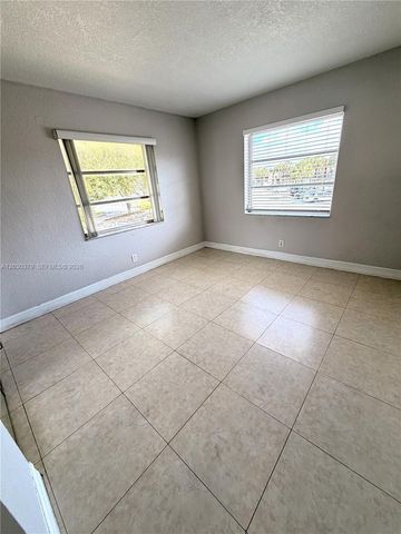 412 Lakeside Dr 223, Margate, FL 33063
