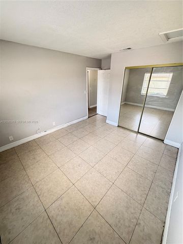 412 Lakeside Dr 223, Margate, FL 33063